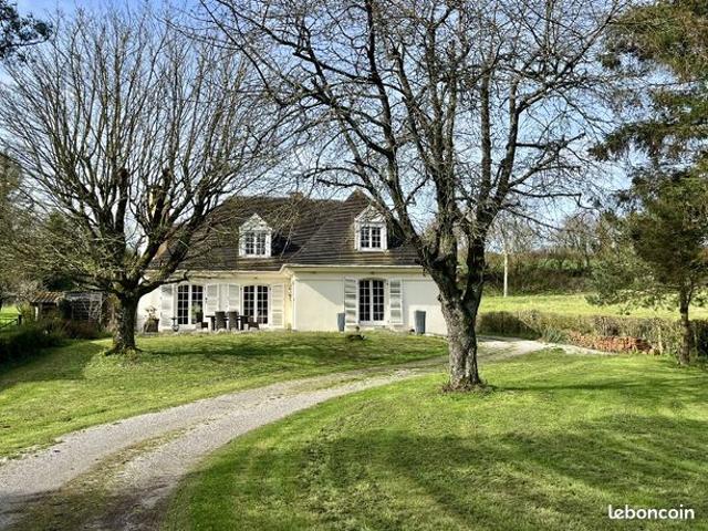 Propriété 6 pièces 198 m²