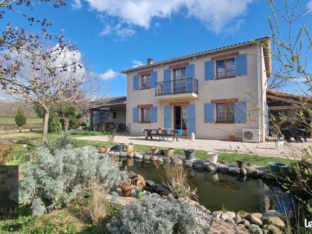 Propriété 6 pièces 198 m²