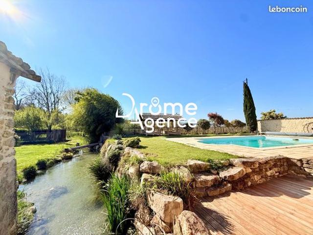 Propriété 6 pièces 199 m²