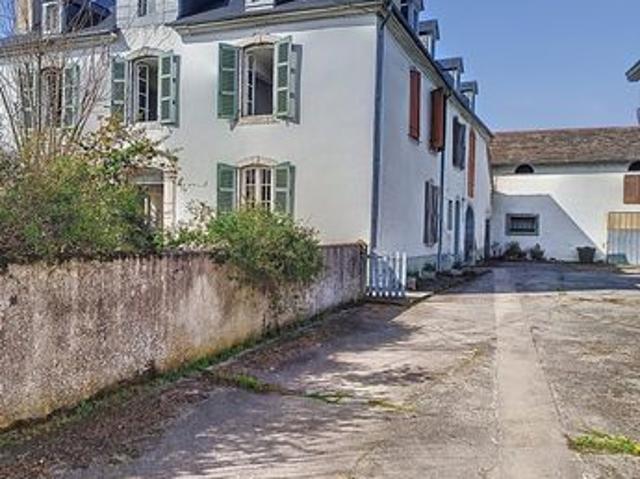 Propriété 6 pièces 199 m²