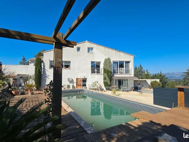 Propriété 6 pièces 190 m²