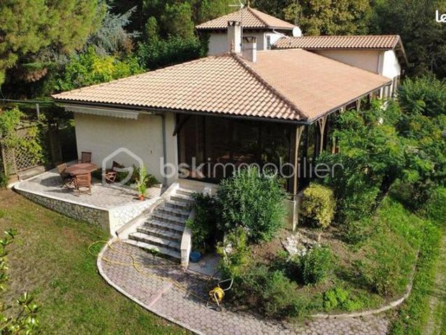 Propriété 6 pièces 190 m²