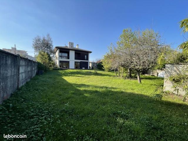Propriété 6 pièces 190 m²