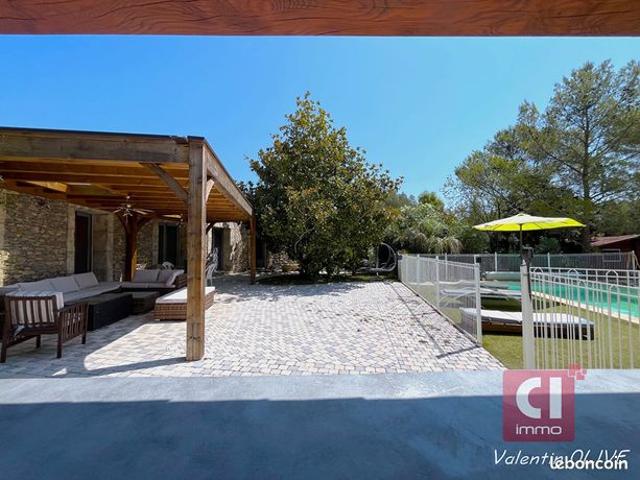 Propriété 6 pièces 190 m²