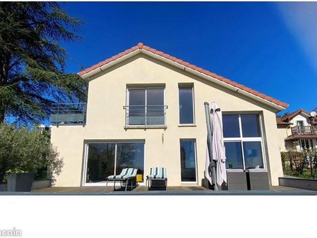 Propriété 6 pièces 190 m²
