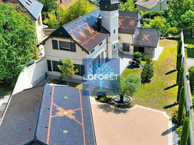 Propriété 6 pièces 190 m²