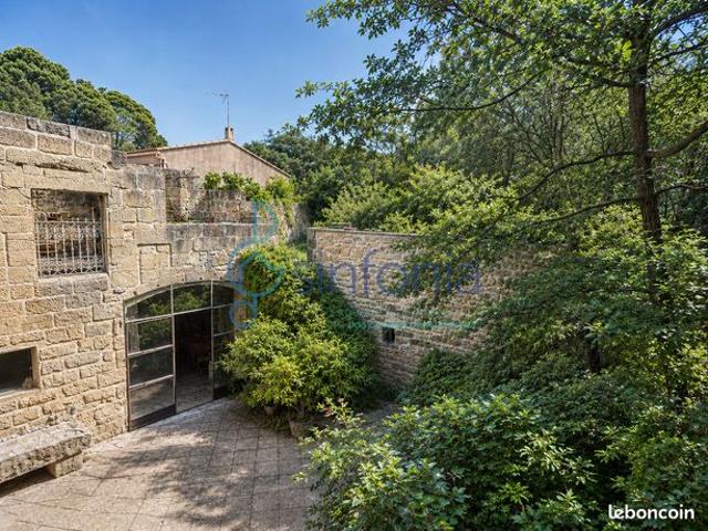 Propriété 6 pièces 192 m²