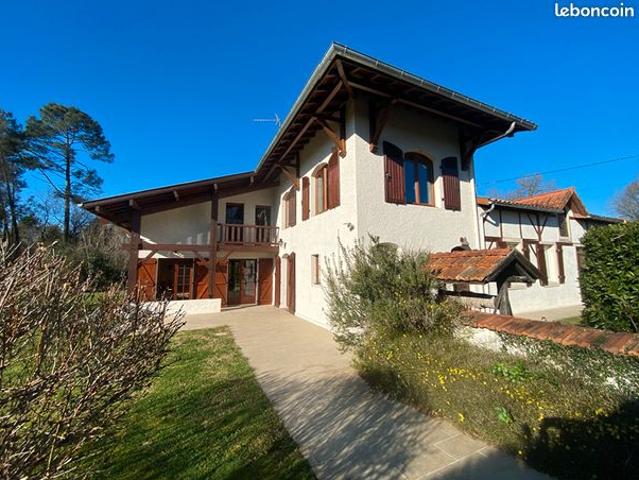 Propriété 6 pièces 192 m²