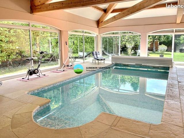Propriété 6 pièces 192 m²