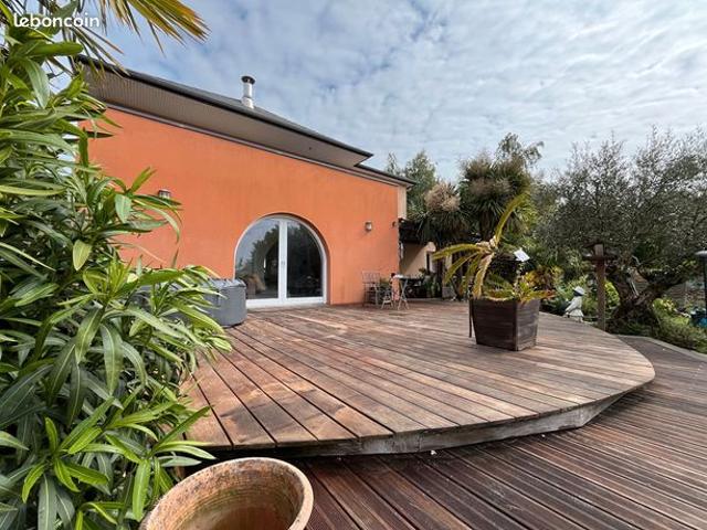 Propriété 6 pièces 192 m²