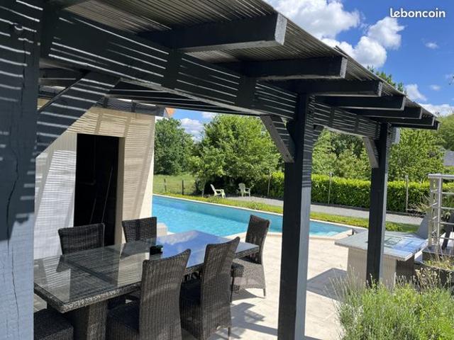 Propriété 6 pièces 204 m²