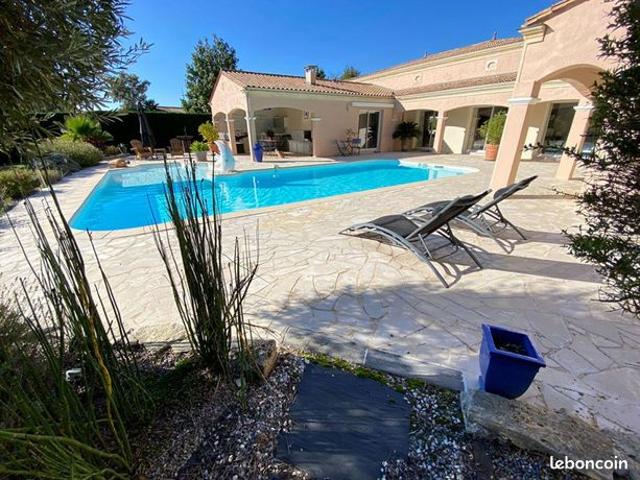 Propriété 6 pièces 205 m²