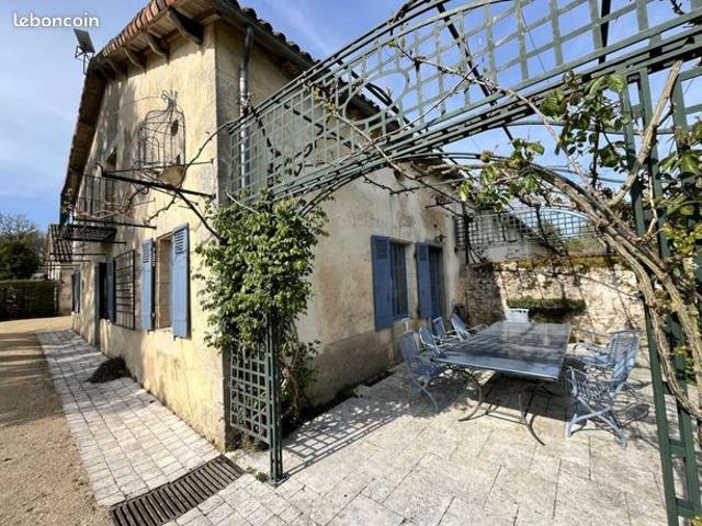 Propriété 6 pièces 205 m²
