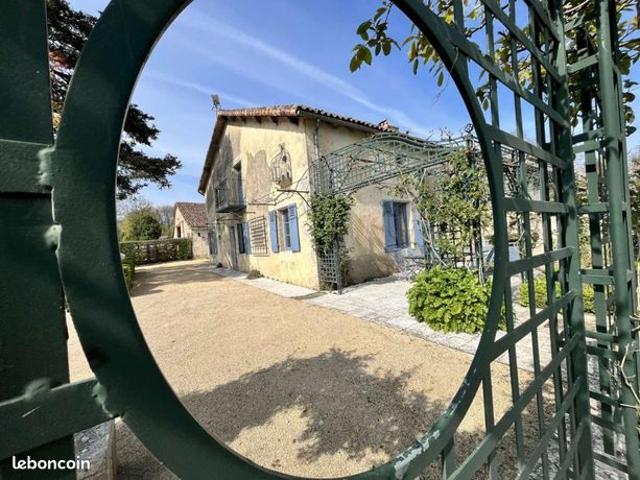 Propriété 6 pièces 205 m²