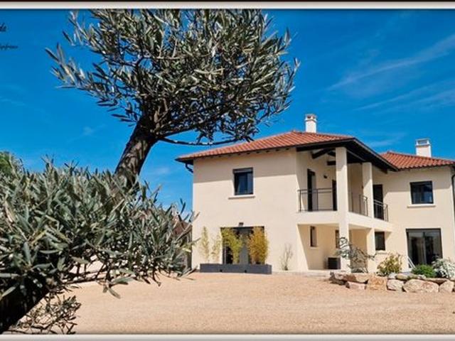Propriété 6 pièces 207 m²