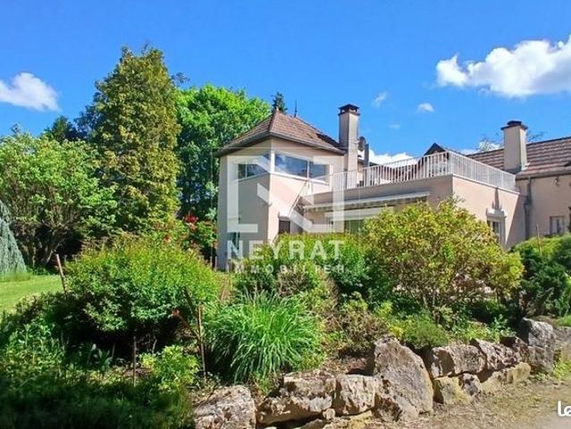 Propriété 6 pièces 208 m²