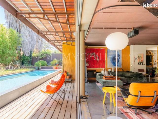 Propriété 6 pièces 200 m²