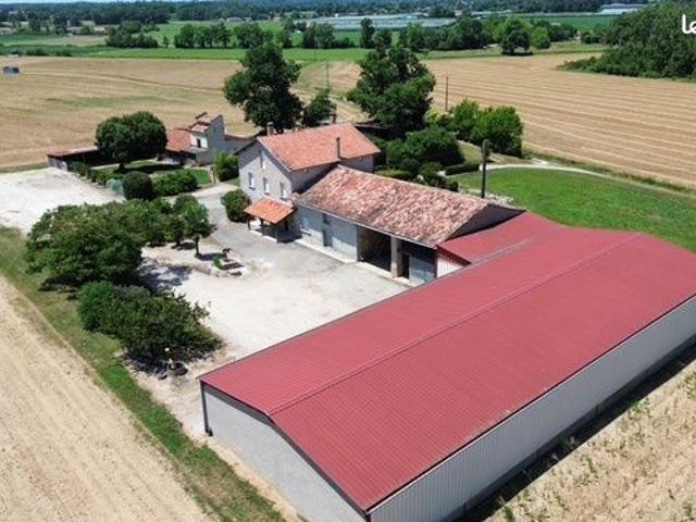 Propriété 6 pièces 200 m²
