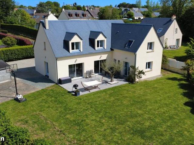 Propriété 6 pièces 200 m²