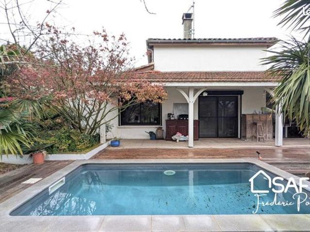 Propriété 6 pièces 200 m²