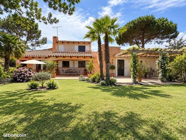 Propriété 6 pièces 200 m²