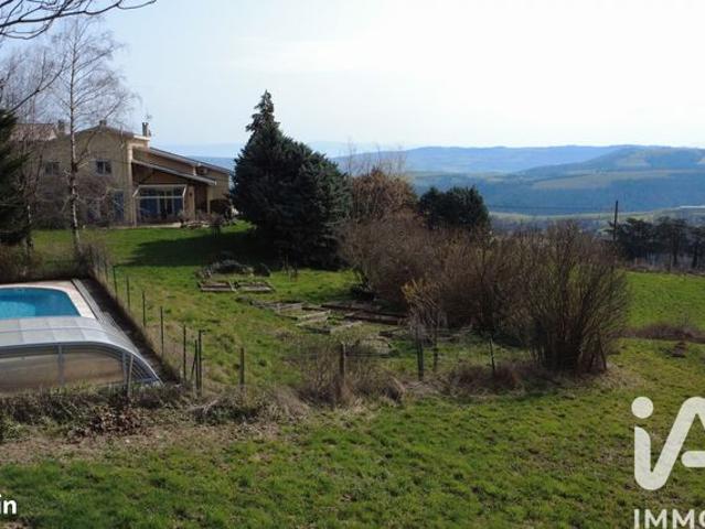 Propriété 6 pièces 200 m²