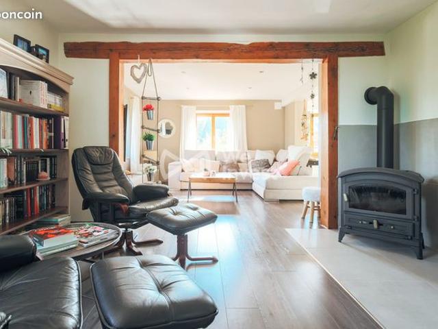 Propriété 6 pièces 200 m²