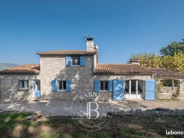 Propriété 6 pièces 200 m²