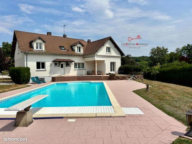 Propriété 6 pièces 200 m²