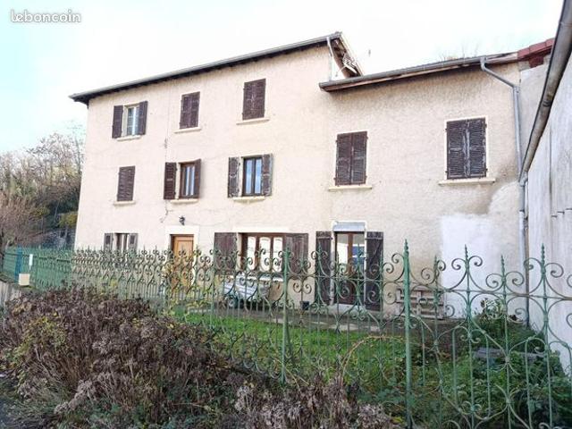 Propriété 6 pièces 200 m²