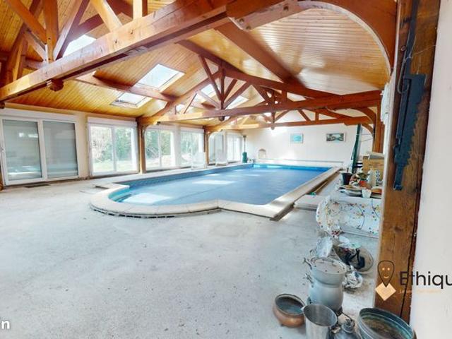 Propriété 6 pièces 200 m²