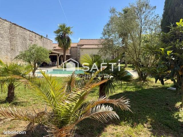 Propriété 6 pièces 200 m²