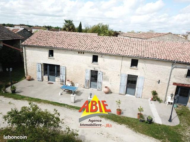 Propriété 6 pièces 200 m²