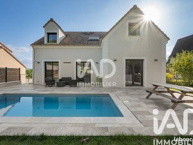 Propriété 6 pièces 200 m²
