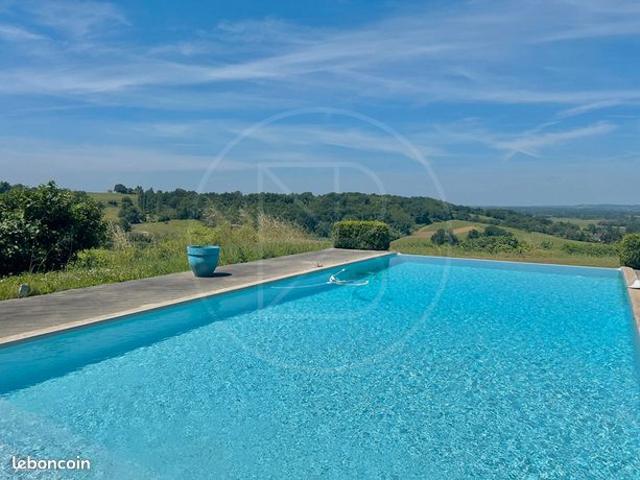 Propriété 6 pièces 200 m²