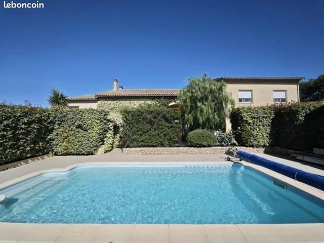 Propriété 6 pièces 200 m²