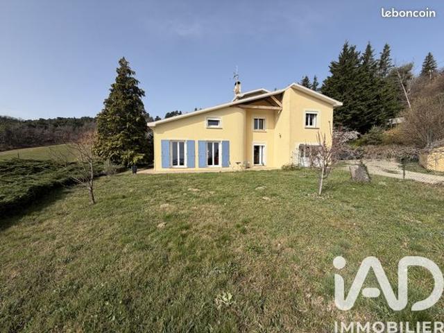 Propriété 6 pièces 200 m²