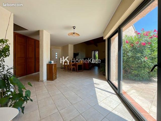 Propriété 6 pièces 200 m²