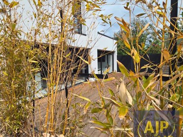 Propriété 6 pièces 200 m²