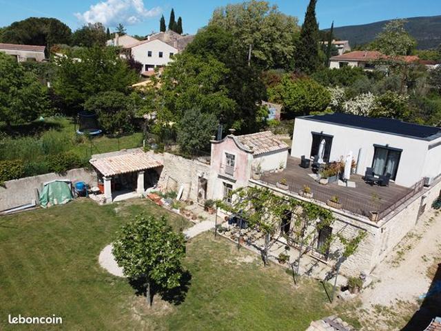 Propriété 6 pièces 200 m²
