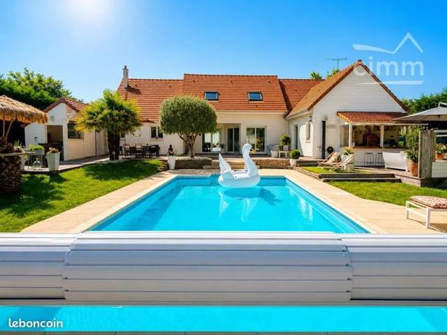 Propriété 6 pièces 200 m²