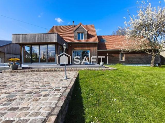 Propriété 6 pièces 201 m²
