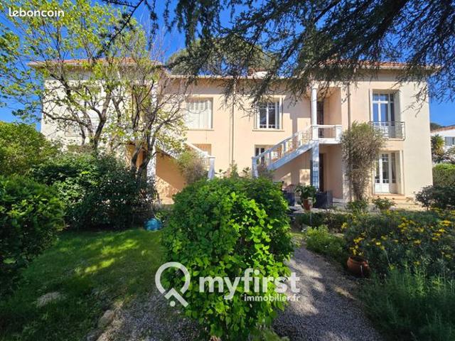 Propriété 6 pièces 202 m²