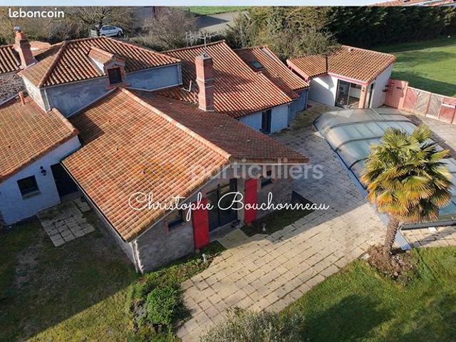 Propriété 6 pièces 202 m²