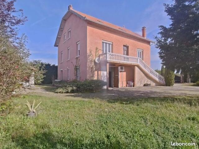 Propriété 6 pièces 202 m²