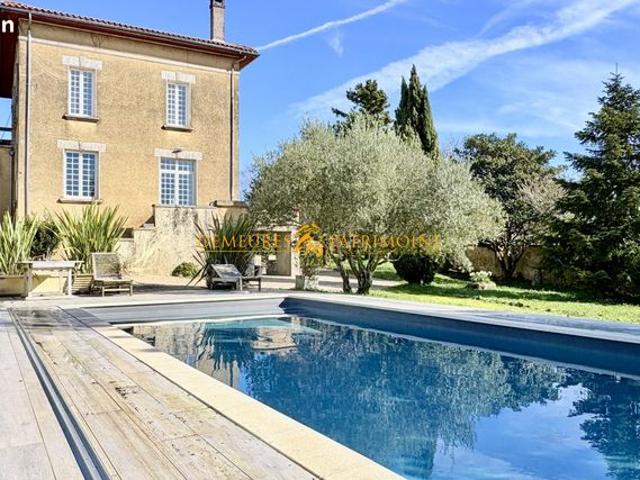 Propriété 6 pièces 202 m²