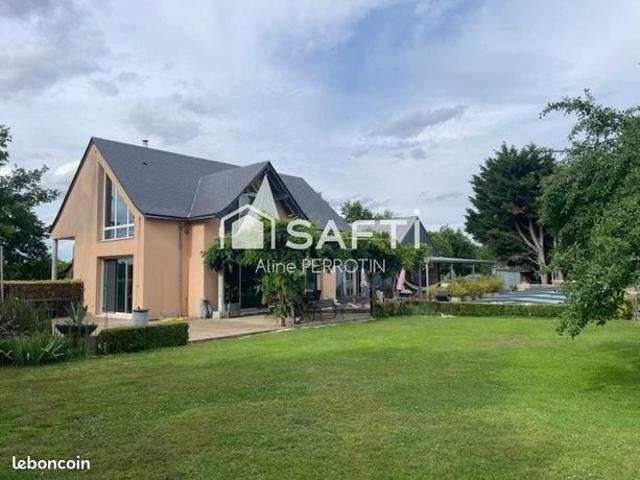 Propriété 6 pièces 203 m²