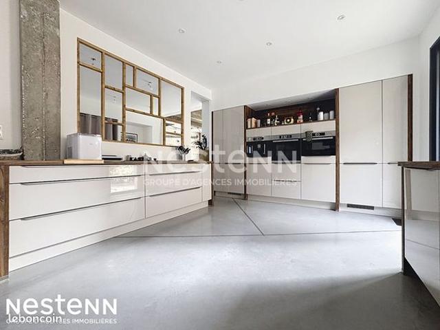 Propriété 6 pièces 203 m²