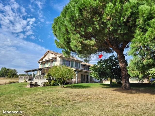 Propriété 6 pièces 203 m²