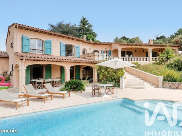 Propriété 6 pièces 203 m²